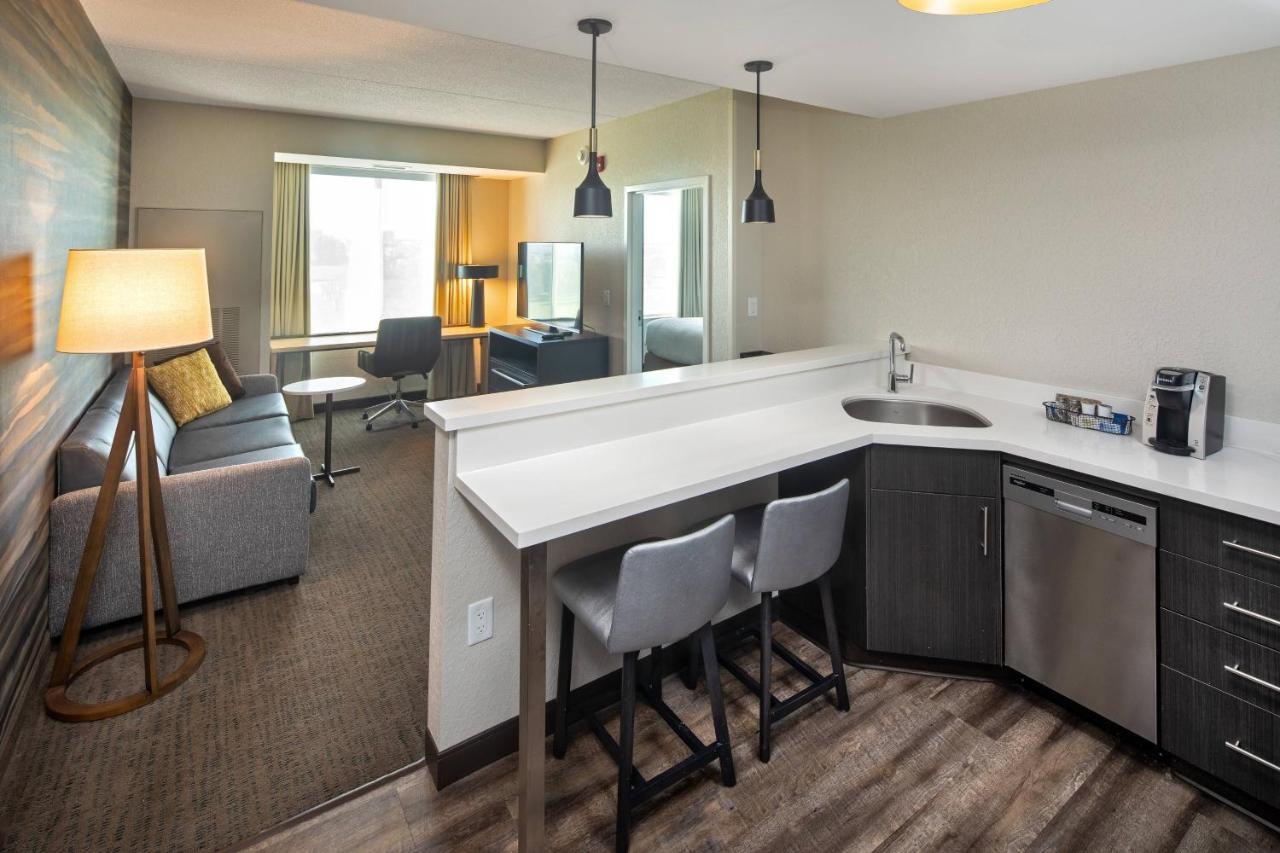 Residence Inn By Marriott Toronto Mississauga West מראה חיצוני תמונה